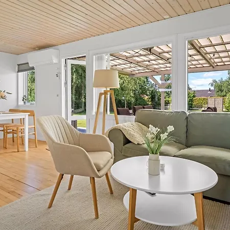 Gertraud - 600m From The Sea By Interhome