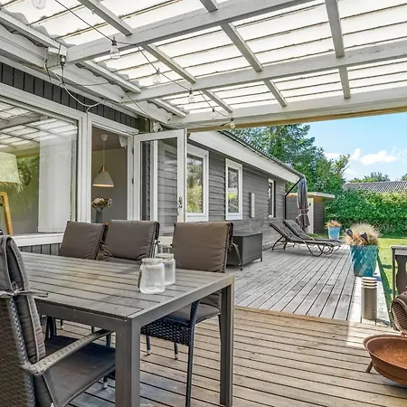 Gertraud - 600m From The Sea By Interhome